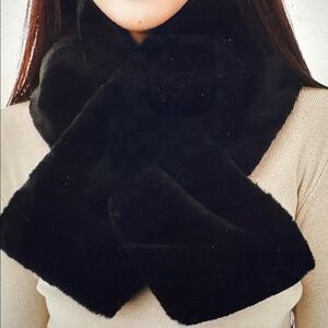 Luxury Real Look‎ Faux Fur Scarf Neck Warm Fur Collar Shawl  vail aspen sheared